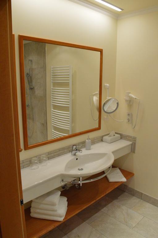 Geniesserhof Haimer - Hotel Garni Poysdorf Ngoại thất bức ảnh