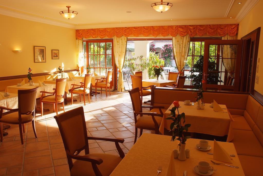 Geniesserhof Haimer - Hotel Garni Poysdorf Ngoại thất bức ảnh