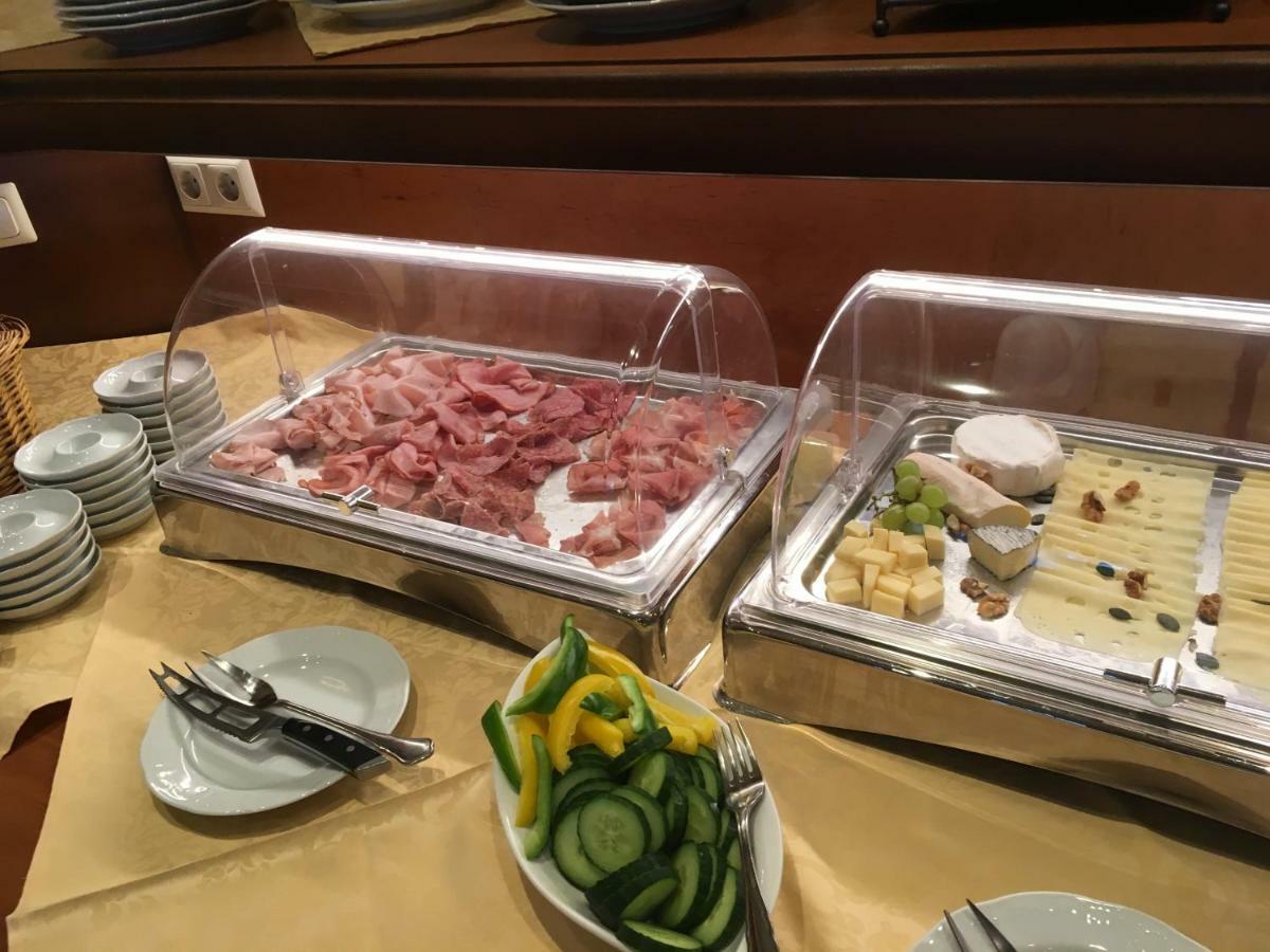 Geniesserhof Haimer - Hotel Garni Poysdorf Ngoại thất bức ảnh